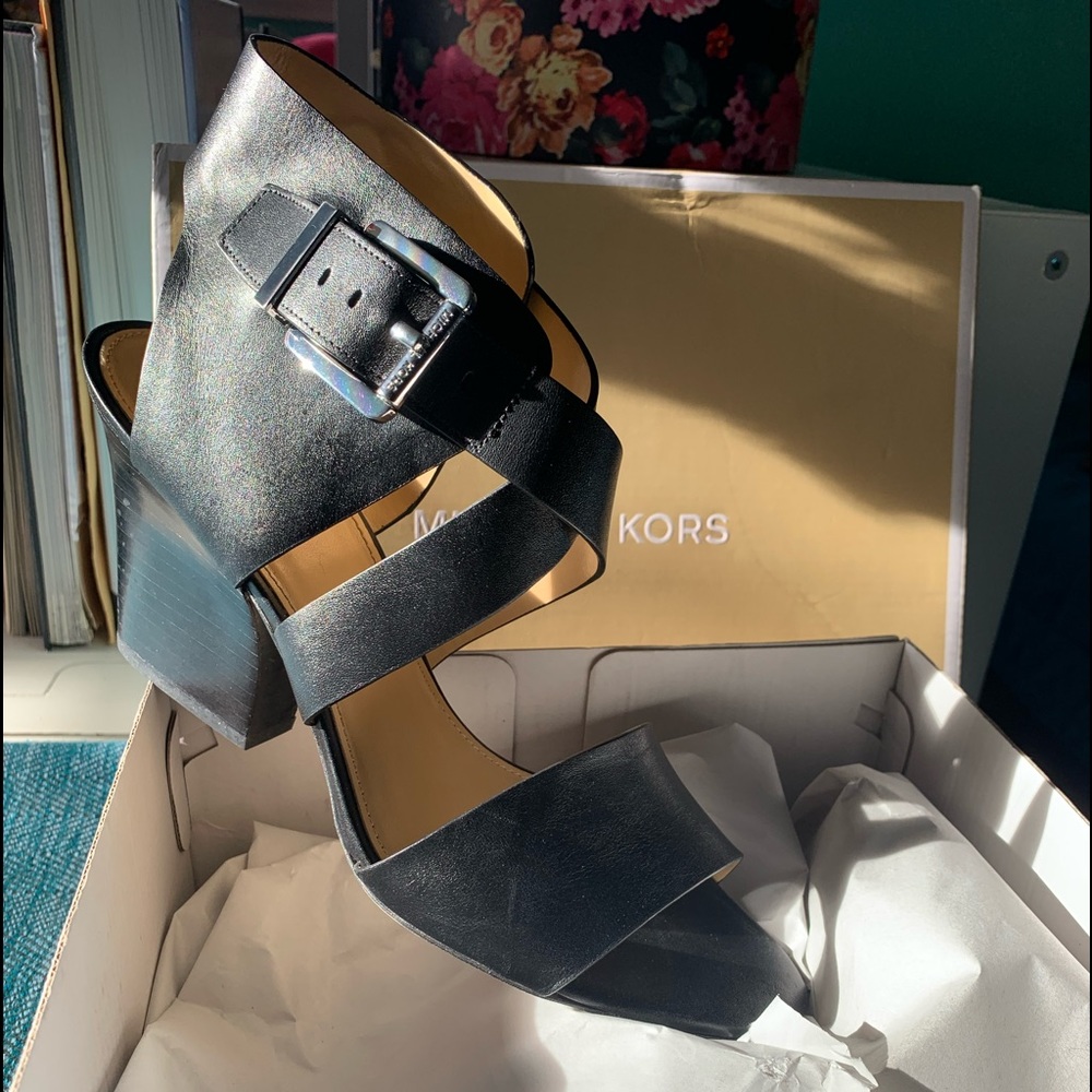 Michael Kors black stylish sandals 👡